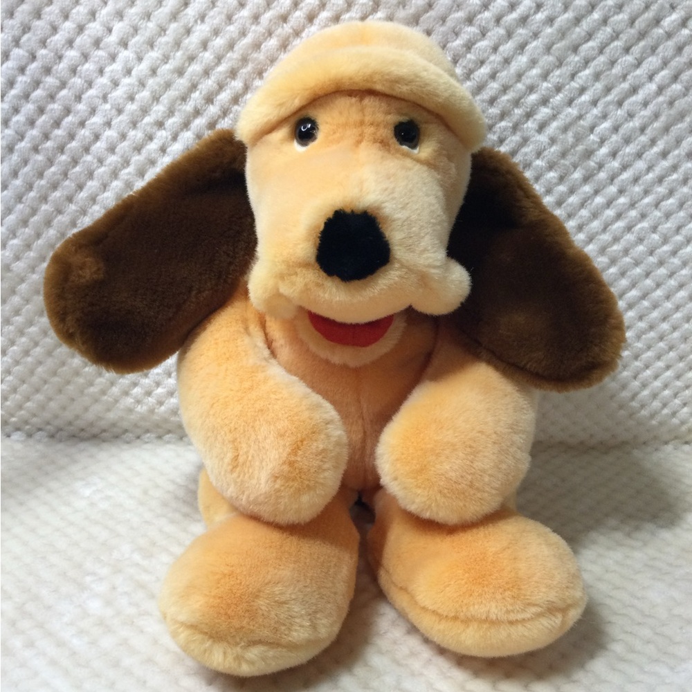 Vintage Doogan Bloodhound Plush 20in Large Hound Dog Stuffed Animal Korea